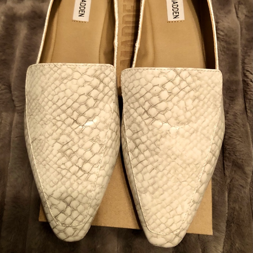 Steve Madden driving shoe/flat